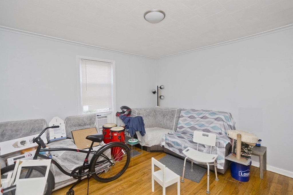 90 Andrew Street Springfield, MA 01109 - Photo 8 of 26