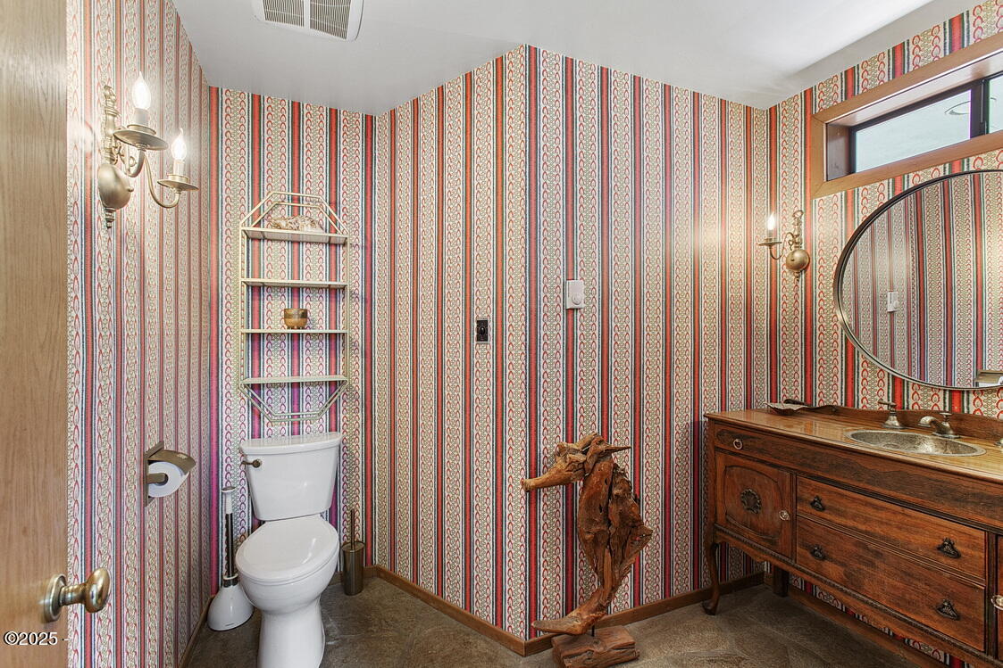 445 Summit View Lane Gleneden Beach, OR 97388 - Photo 53 of 67 Half Bathroom
