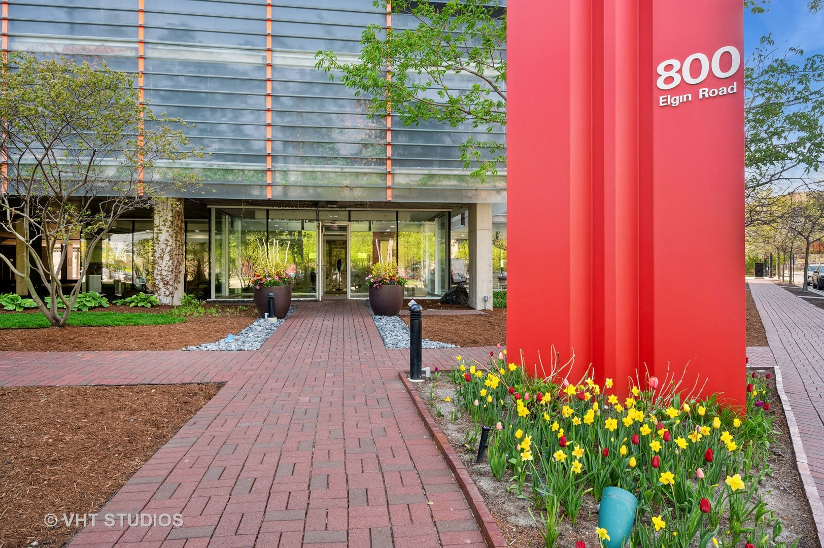 800 Elgin Road, Unit PH08 Evanston, IL 60201 - Photo 2 of 21 Gallery Image 2