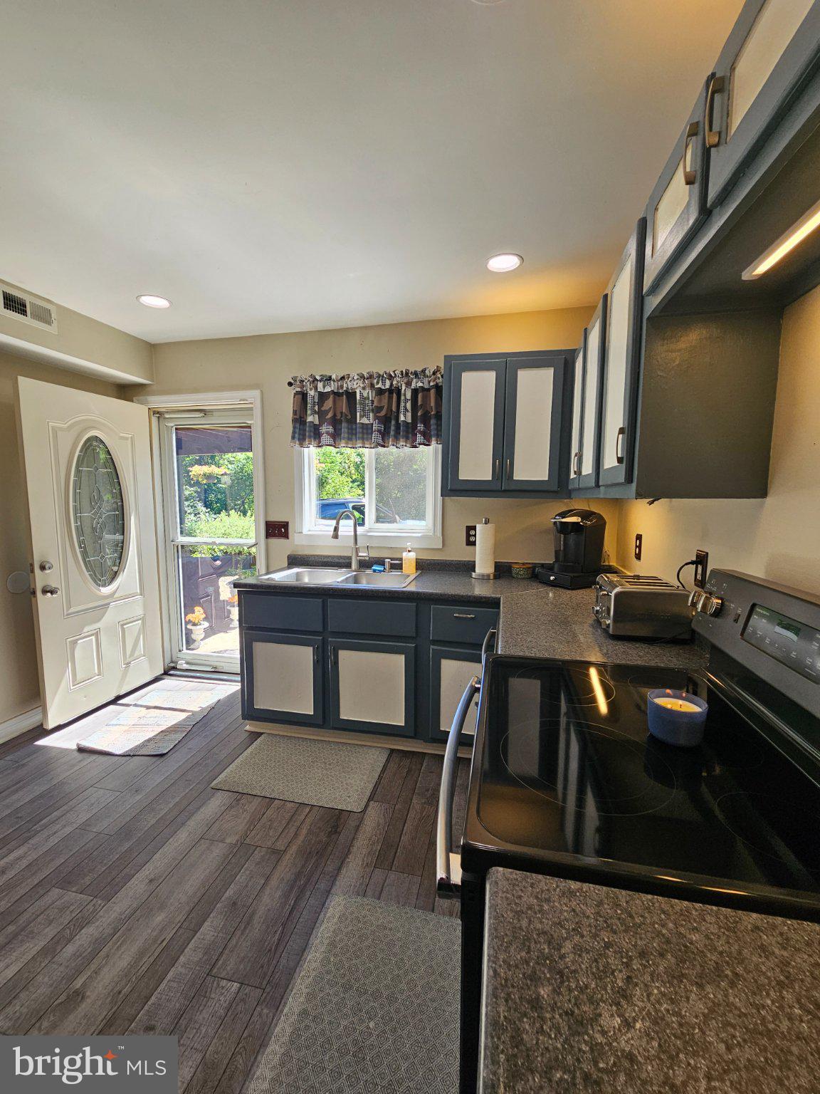 32 Parnassus Road Linden, VA 22642 - Photo 12 of 50 Bright and inviting kitchen space.