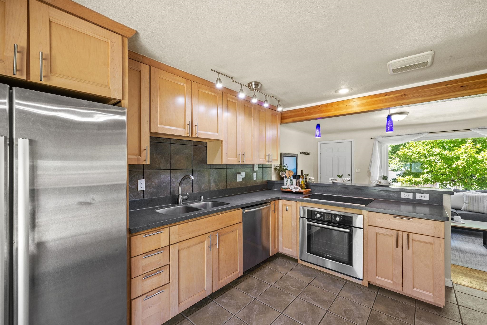 5214 North Belt Street Spokane, WA 99205 - Photo 10 of 34