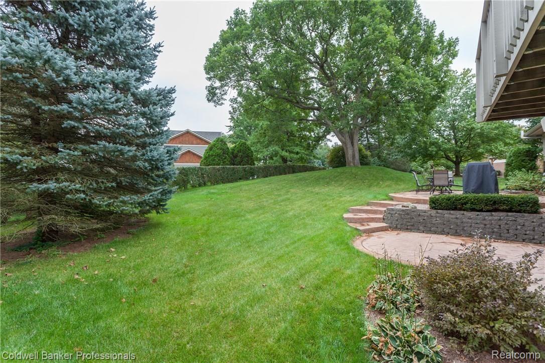 5270 Inverrary Lane Commerce Township, MI 48382 - Photo 31 of 34 IMG_3270.jpg