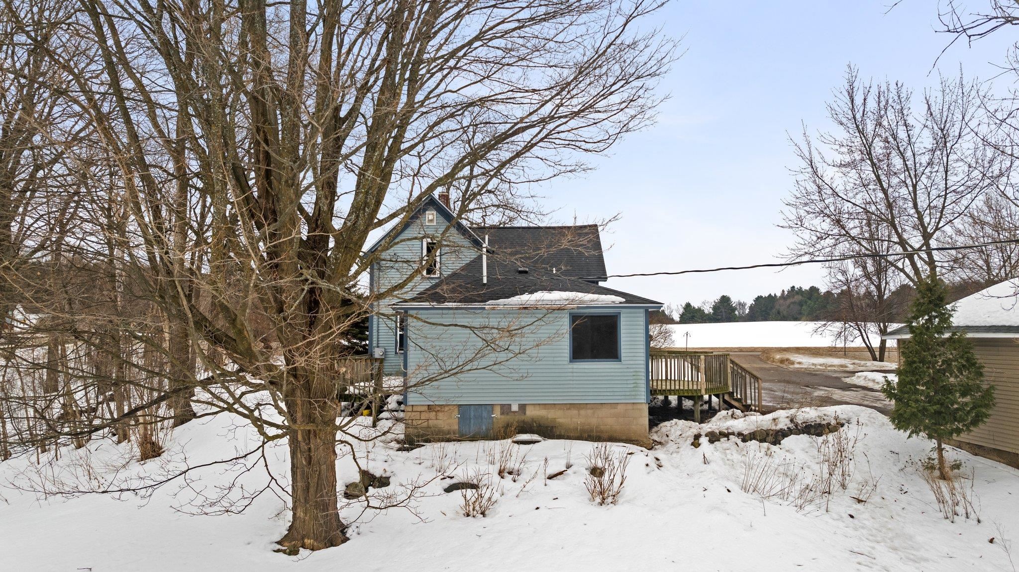 2915 East Hammond Road Traverse City, MI 49686 - Photo 37 of 42