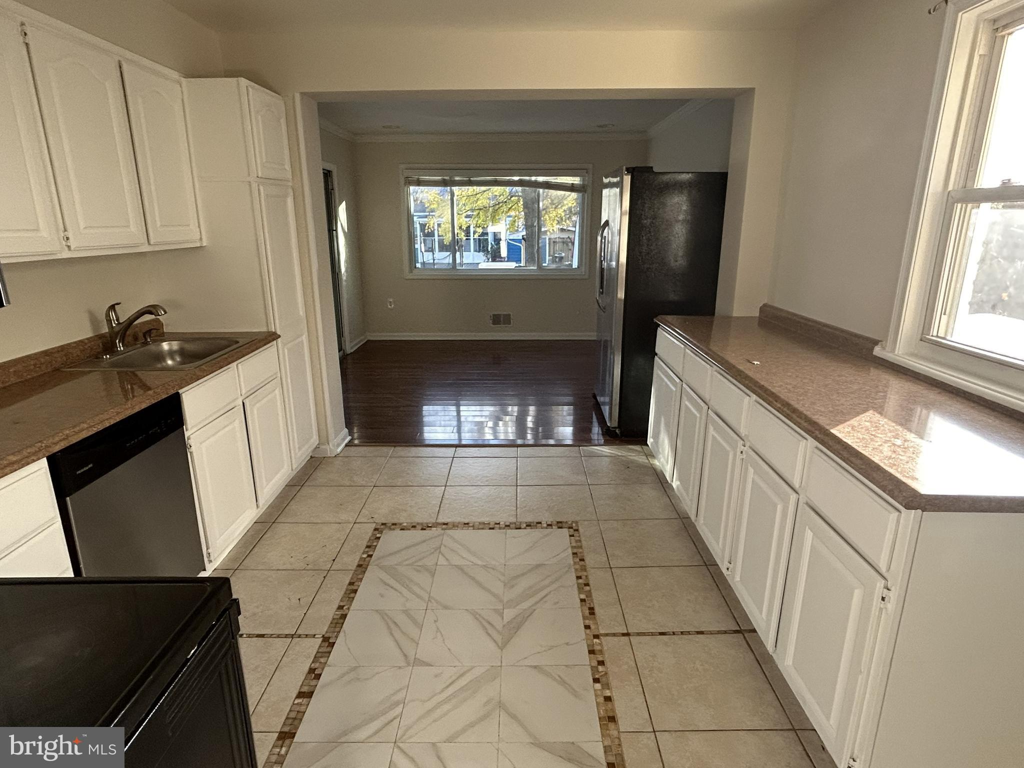 5207 Edgewood Road College Park, MD 20740 - Photo 3 of 21