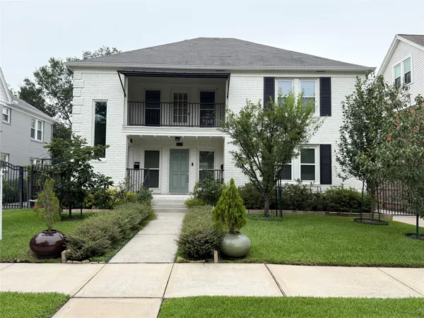 $1,095,000 | 2312 Watts Street, Houston, TX 77030