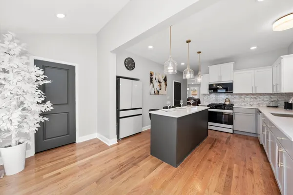 $359,000 | 10141 South Emerald Avenue, Chicago, IL 60628