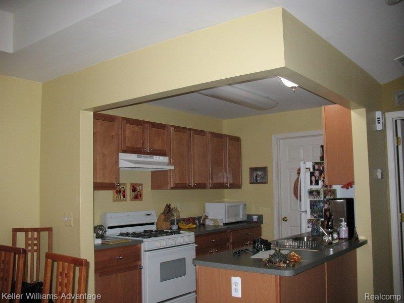 11736 Farmington Road Livonia, MI 48150 - Photo 6 of 10 Kitchen from Dining Room