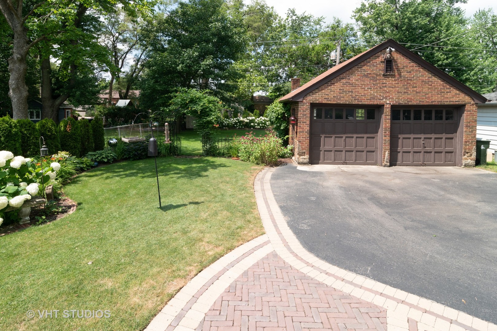 294 Northwood Road Riverside, IL 60546 - Photo 17 of 44