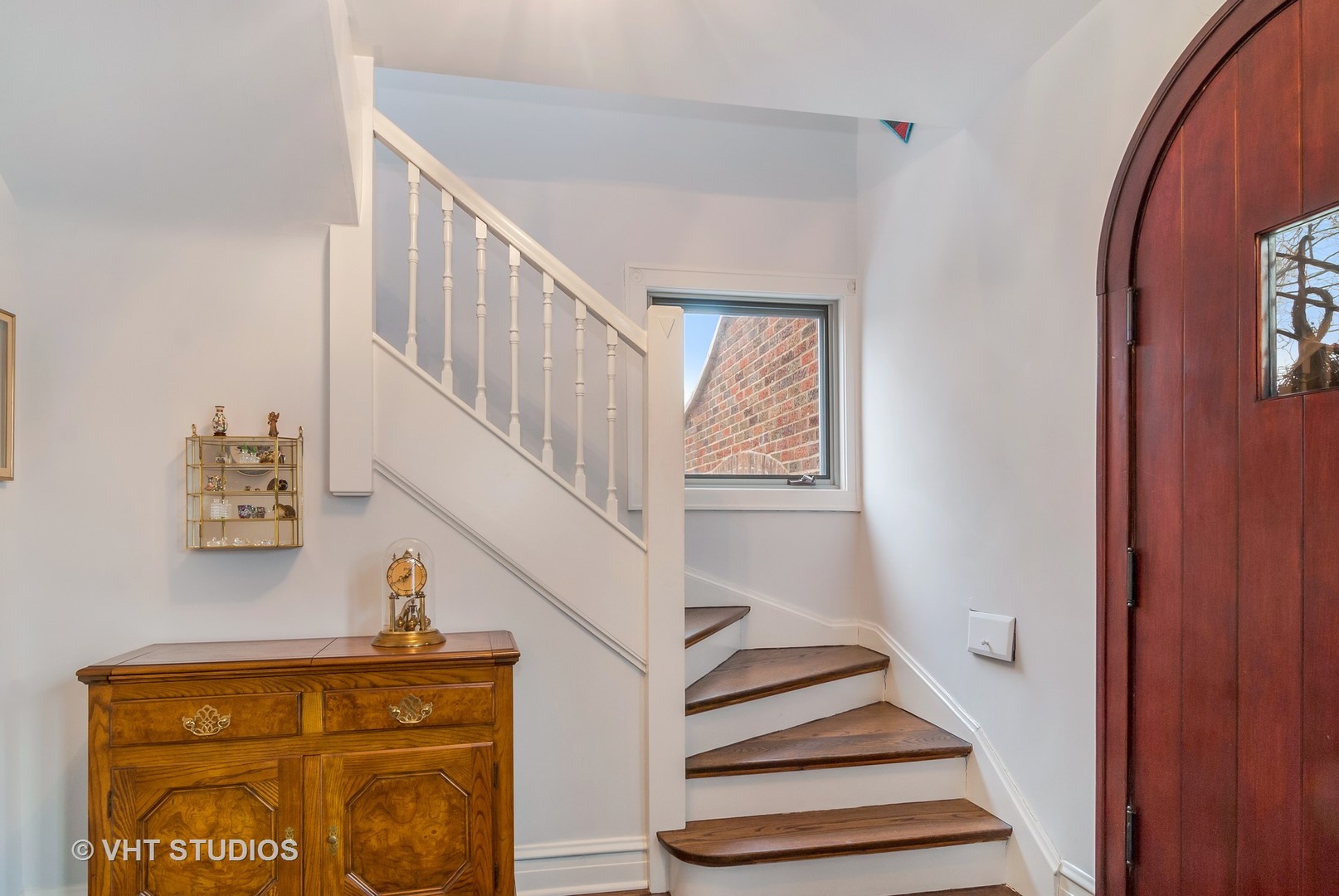 294 Northwood Road Riverside, IL 60546 - Photo 3 of 44