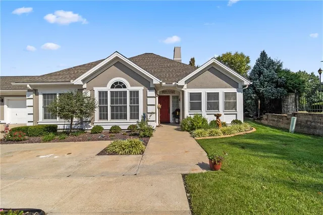 $425,000 | 11020 Charlotte Street, Kansas City, MO 64131