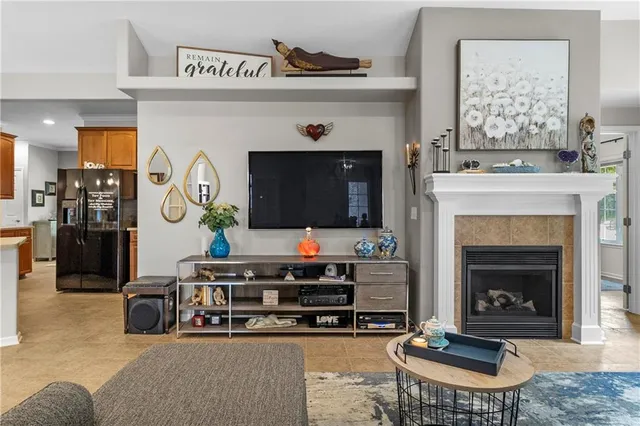 $425,000 | 11020 Charlotte Street, Kansas City, MO 64131