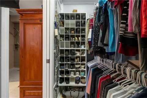 $425,000 | 11020 Charlotte Street, Kansas City, MO 64131