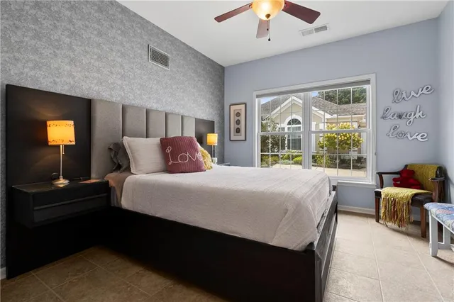 $425,000 | 11020 Charlotte Street, Kansas City, MO 64131