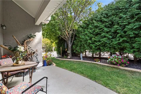 $425,000 | 11020 Charlotte Street, Kansas City, MO 64131