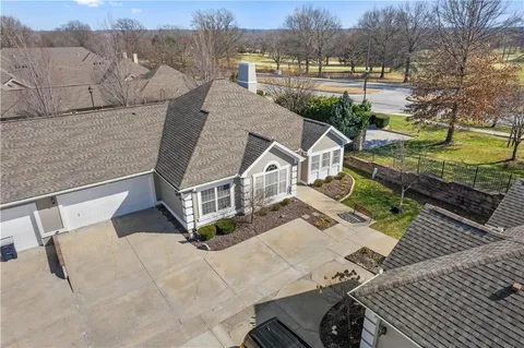 $425,000 | 11020 Charlotte Street, Kansas City, MO 64131