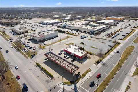 $425,000 | 11020 Charlotte Street, Kansas City, MO 64131