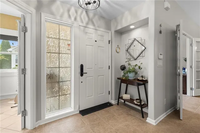 $425,000 | 11020 Charlotte Street, Kansas City, MO 64131