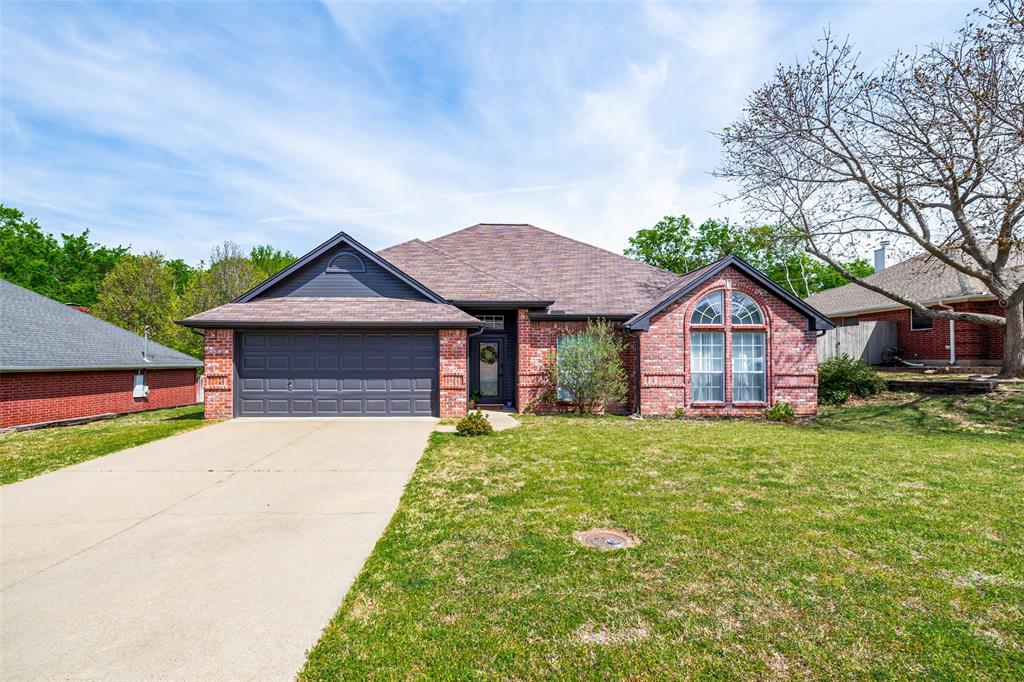 1526 Shadow Run Weatherford, TX 76086 - Photo 1 of 40