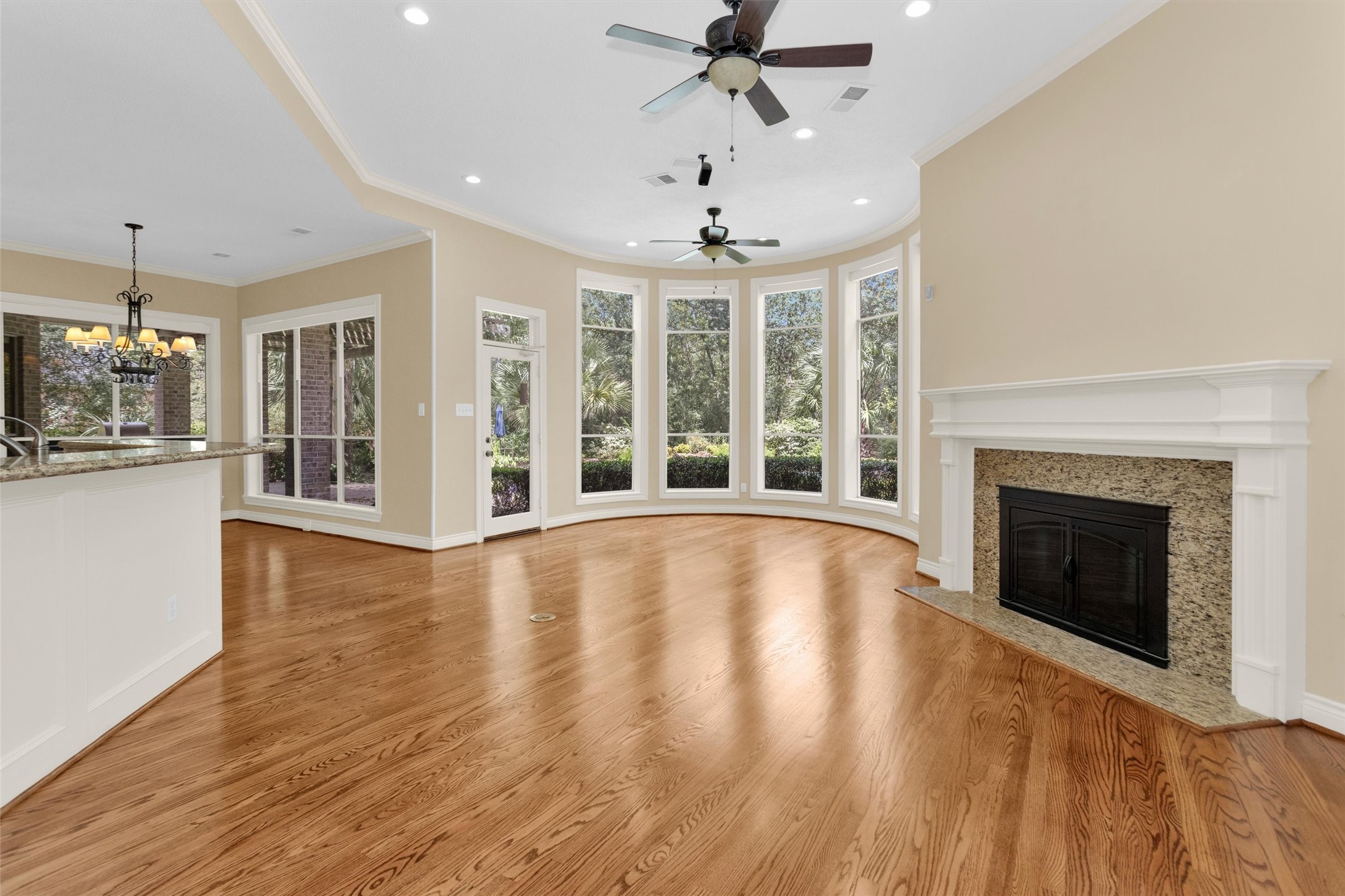 263 Saddle Ridge Spring, TX 77380 - Photo 19 of 50 Family Room.