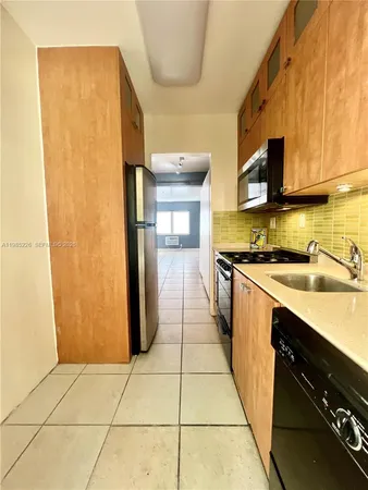 $1,635 | 835 Meridian Avenue, Unit 5, Miami Beach, FL 33139