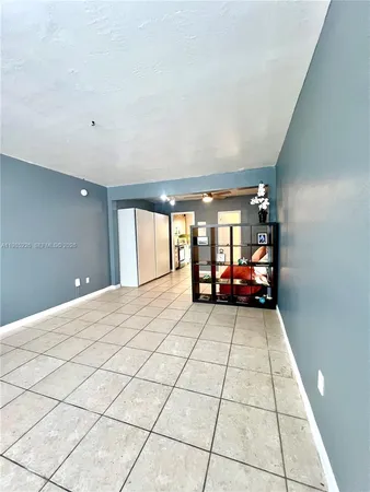 $1,635 | 835 Meridian Avenue, Unit 5, Miami Beach, FL 33139