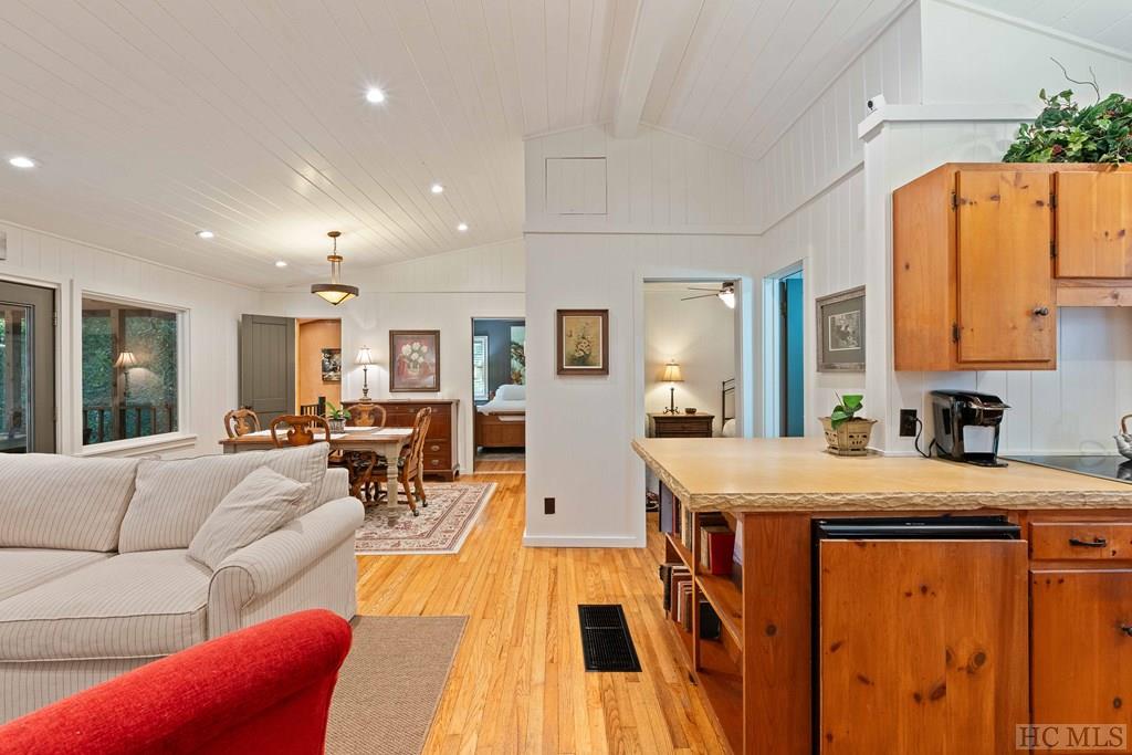 320 Holt Knob Road Highlands, NC 28741 - Photo 10 of 29 Gallery Image 10