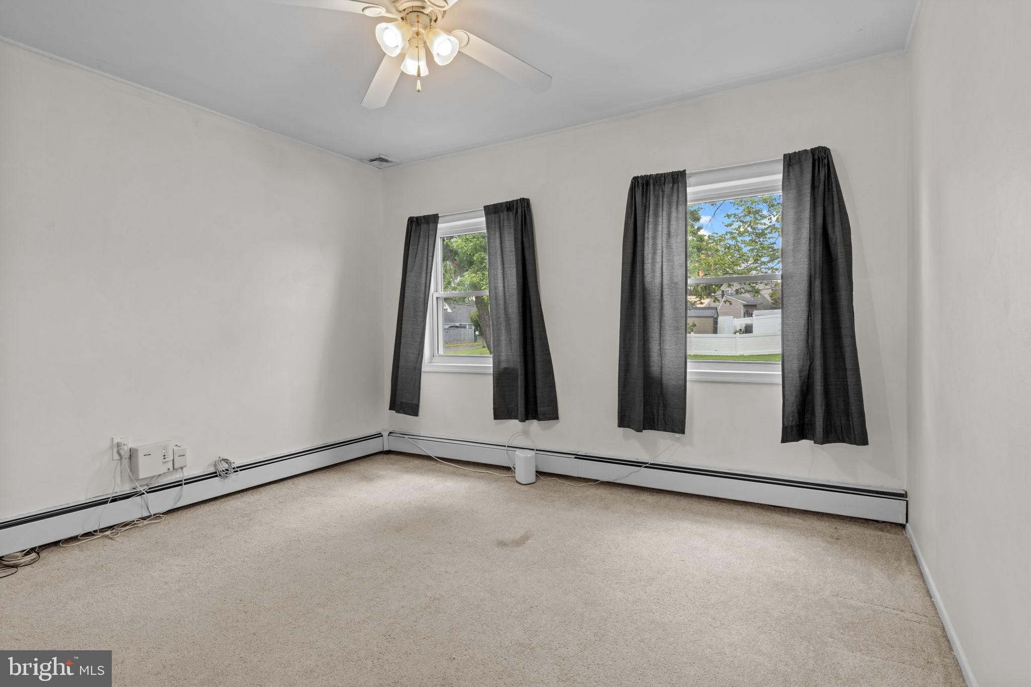 21 Mintleaf Road Levittown, PA 19056 - Photo 13 of 29 1st Floor Flex Space with natural light.