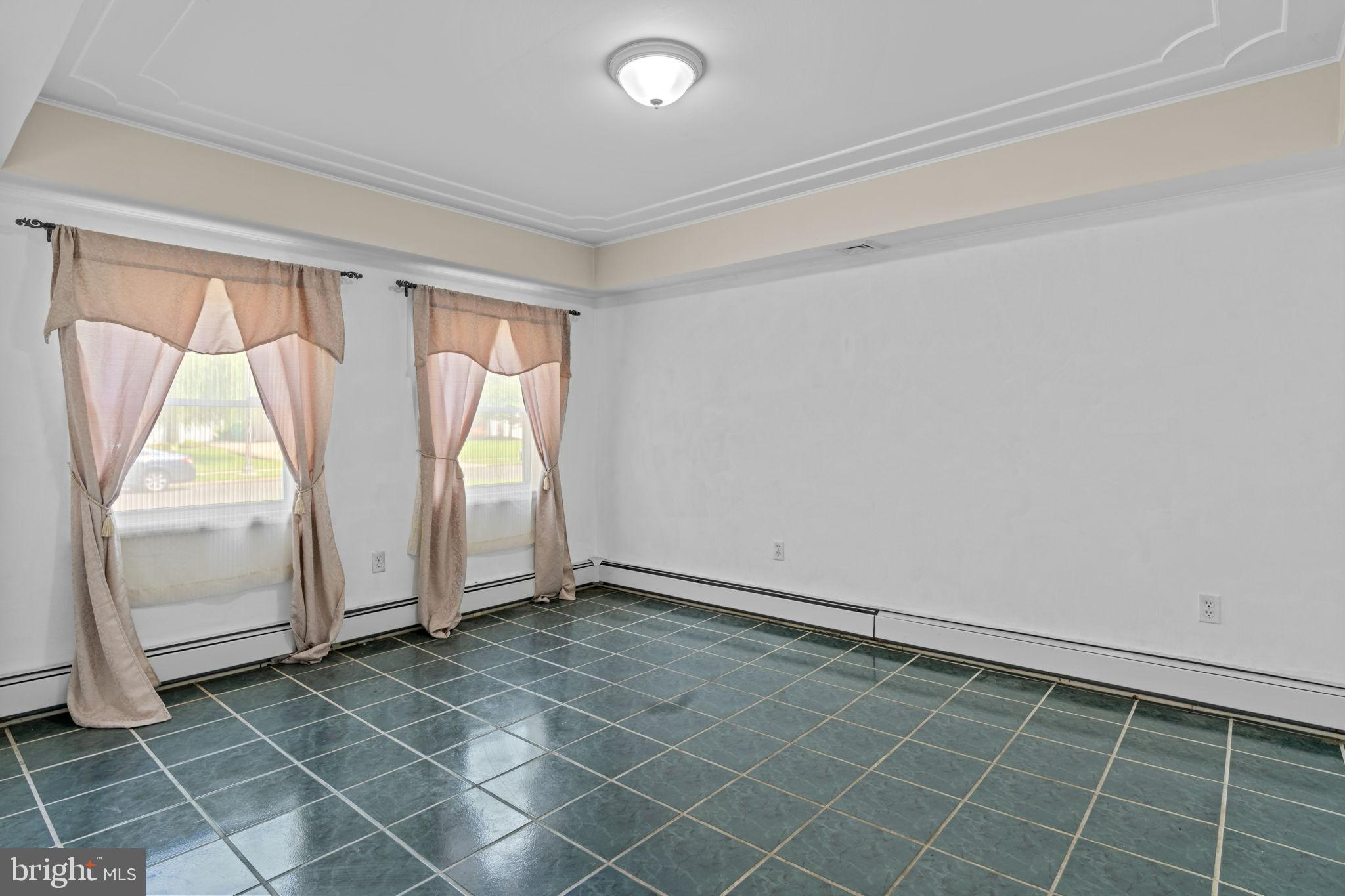 21 Mintleaf Road Levittown, PA 19056 - Photo 6 of 29 Dining Room