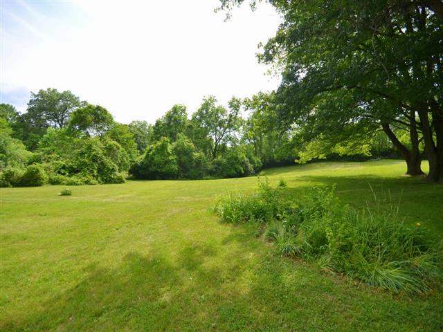 1207 North Crescent Road Bloomington, IN 47404 - Photo 3 of 18