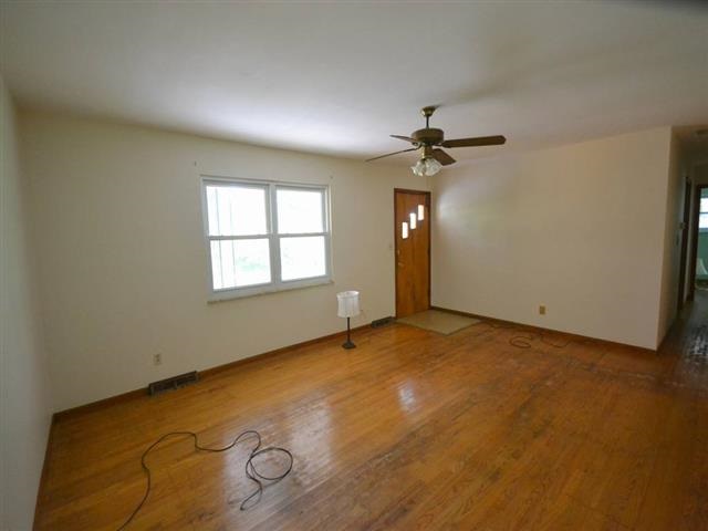 1207 North Crescent Road Bloomington, IN 47404 - Photo 4 of 18