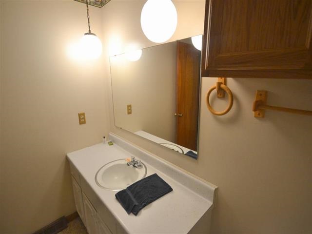 1207 North Crescent Road Bloomington, IN 47404 - Photo 10 of 18