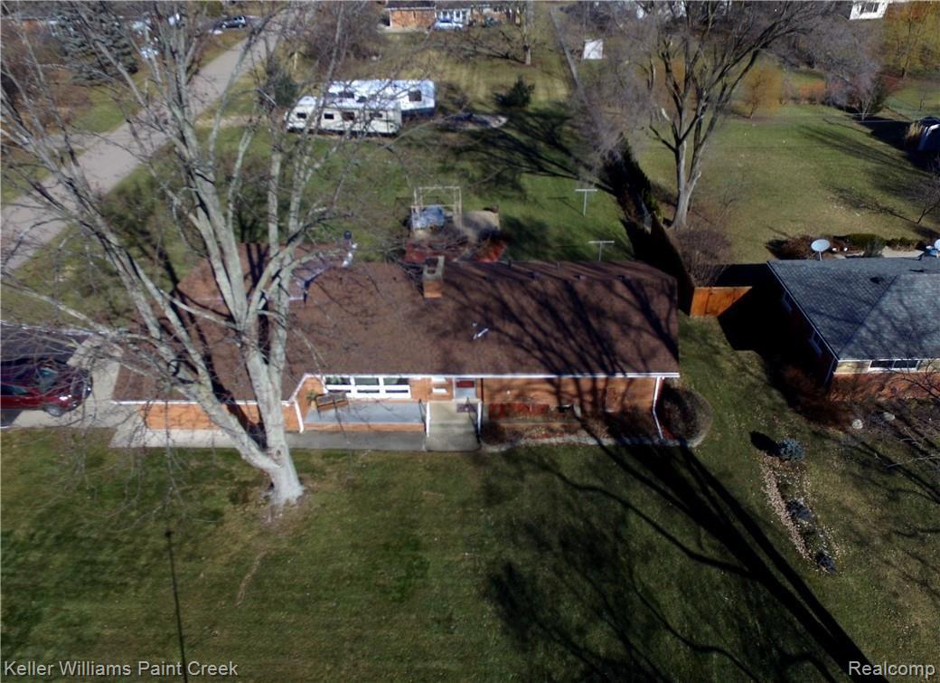 263 Booth Road Troy, MI 48085 - Photo 51 of 67 DJI_0183.JPG