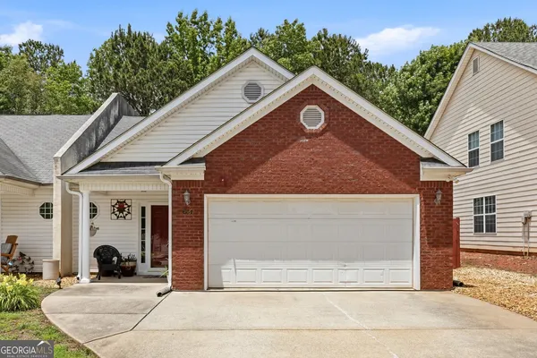 $279,900 | 64 Stony Oak Drive, Newnan, GA 30263