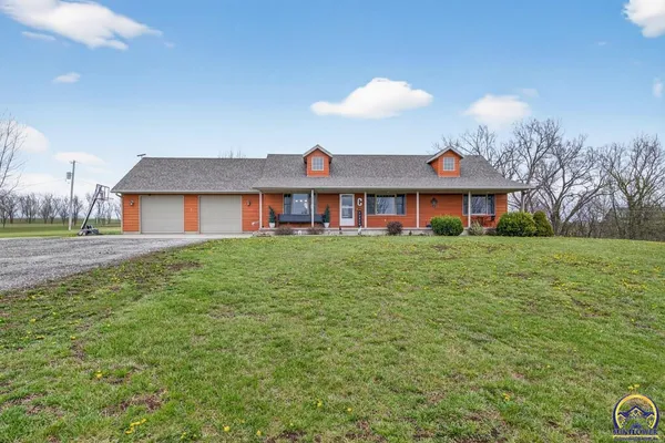 $444,900 | 11490 218 Road, Holton, KS 66436
