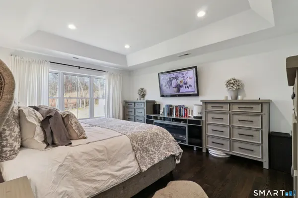 $949,900 | 147 Winchester Drive, Southington, CT 06489