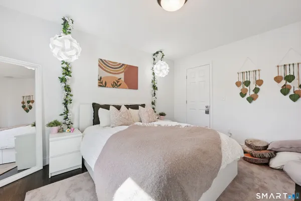 $949,900 | 147 Winchester Drive, Southington, CT 06489