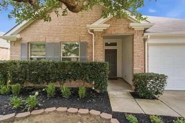 $385,000 | 3904 San Lorenzo Drive, Denton, TX 76210