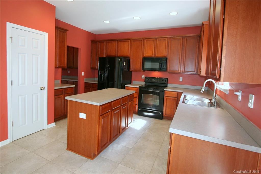 2011 Streamlet Way Monroe, NC 28110 - Photo 11 of 41 Gallery Image 11