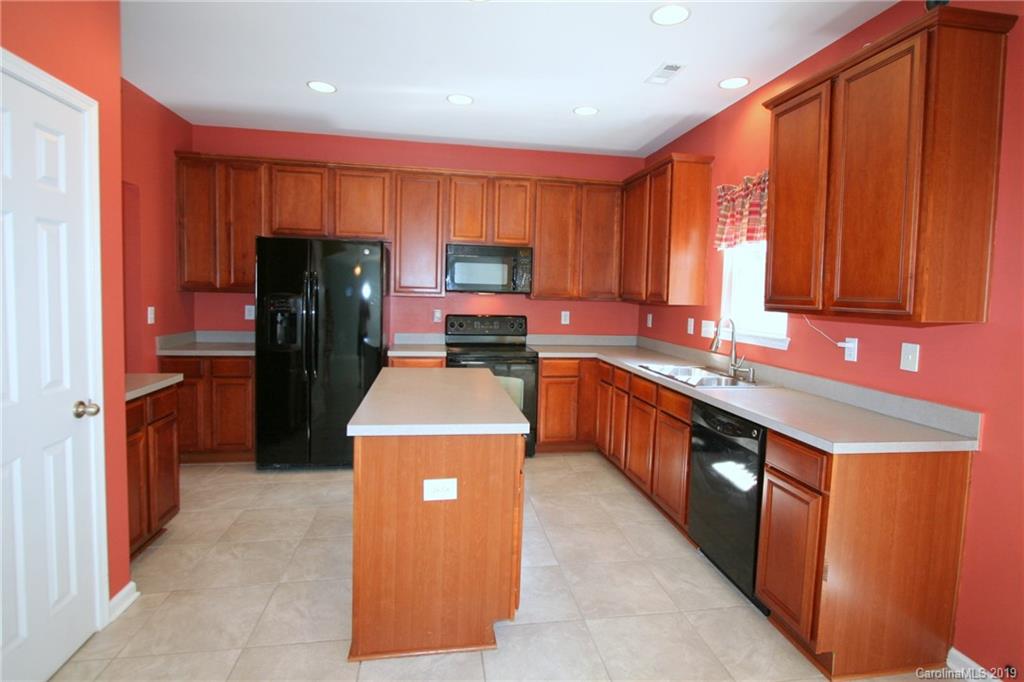 2011 Streamlet Way Monroe, NC 28110 - Photo 10 of 41 Gallery Image 10