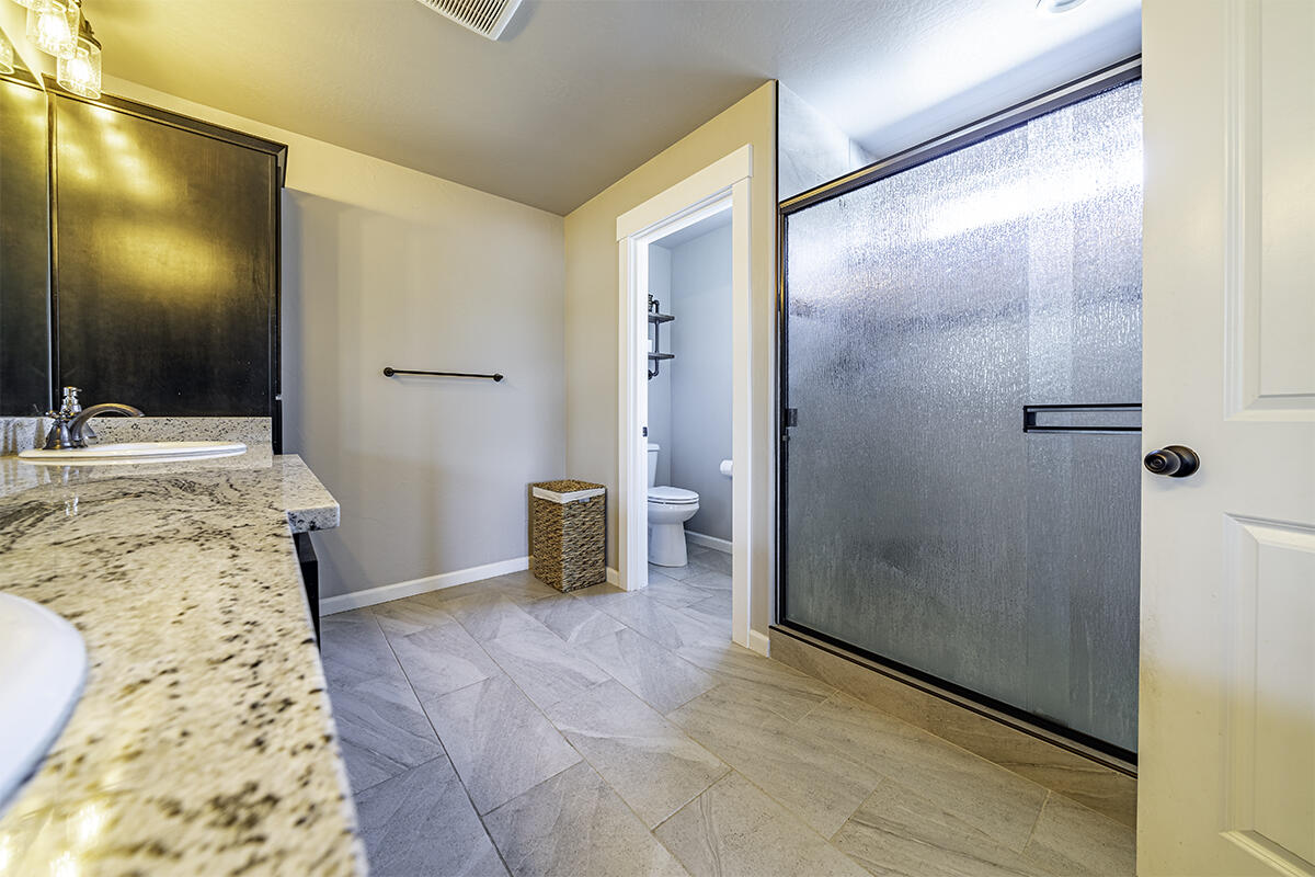 116 Linton Way Eagle Point, OR 97524 - Photo 22 of 32 DSC06304-HDR-Edit