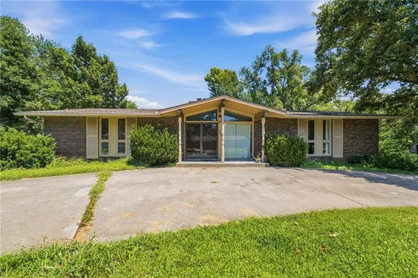 $325,000 | 1341 South Mulberry Street, Ottawa, KS 66067
