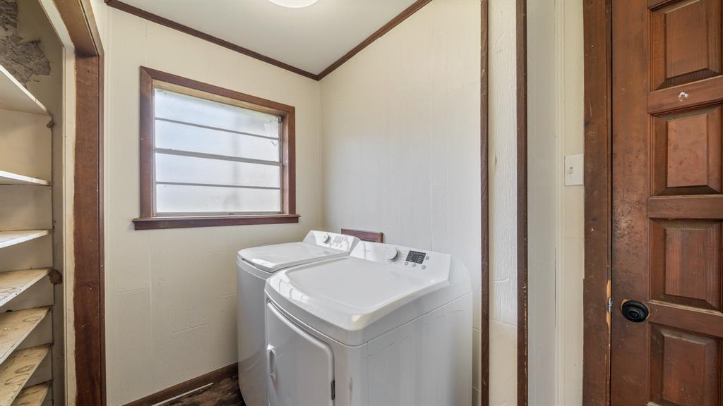 1123 Tbd County Road Fruitvale, TX 75127 - Photo 21 of 31 a bathroom with a sink and a mirror