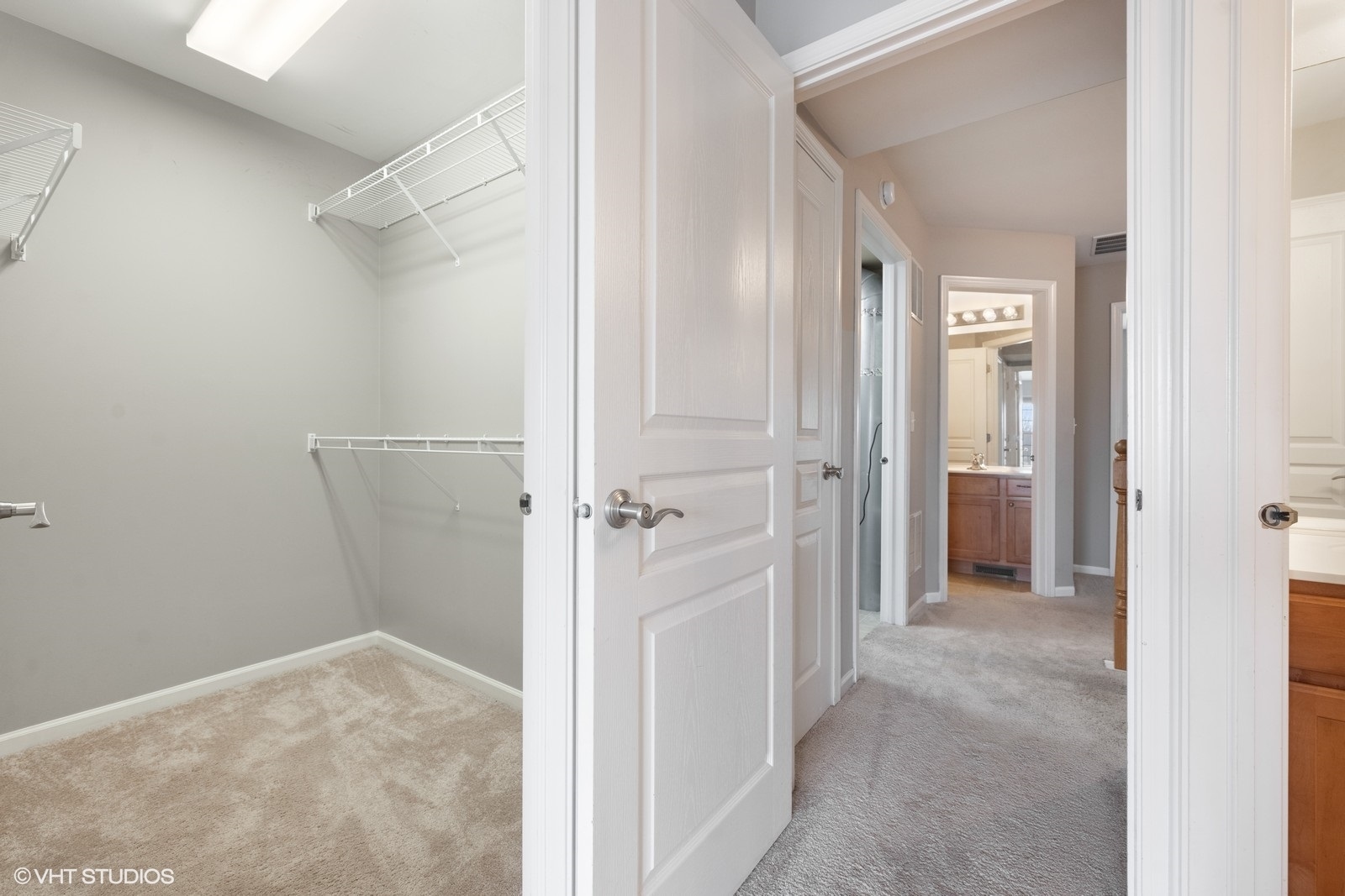 16808 Locust Lane Lockport, IL 60441 - Photo 13 of 20 a view of a hallway