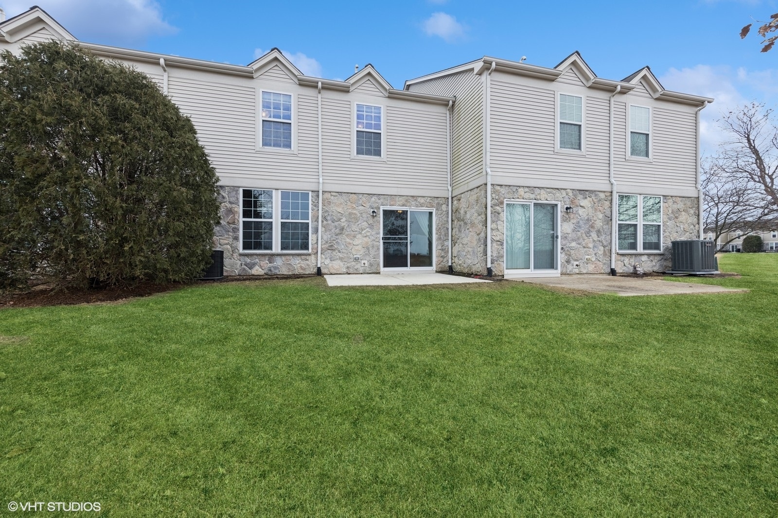 16808 Locust Lane Lockport, IL 60441 - Photo 19 of 20 a front view of a house with a yard