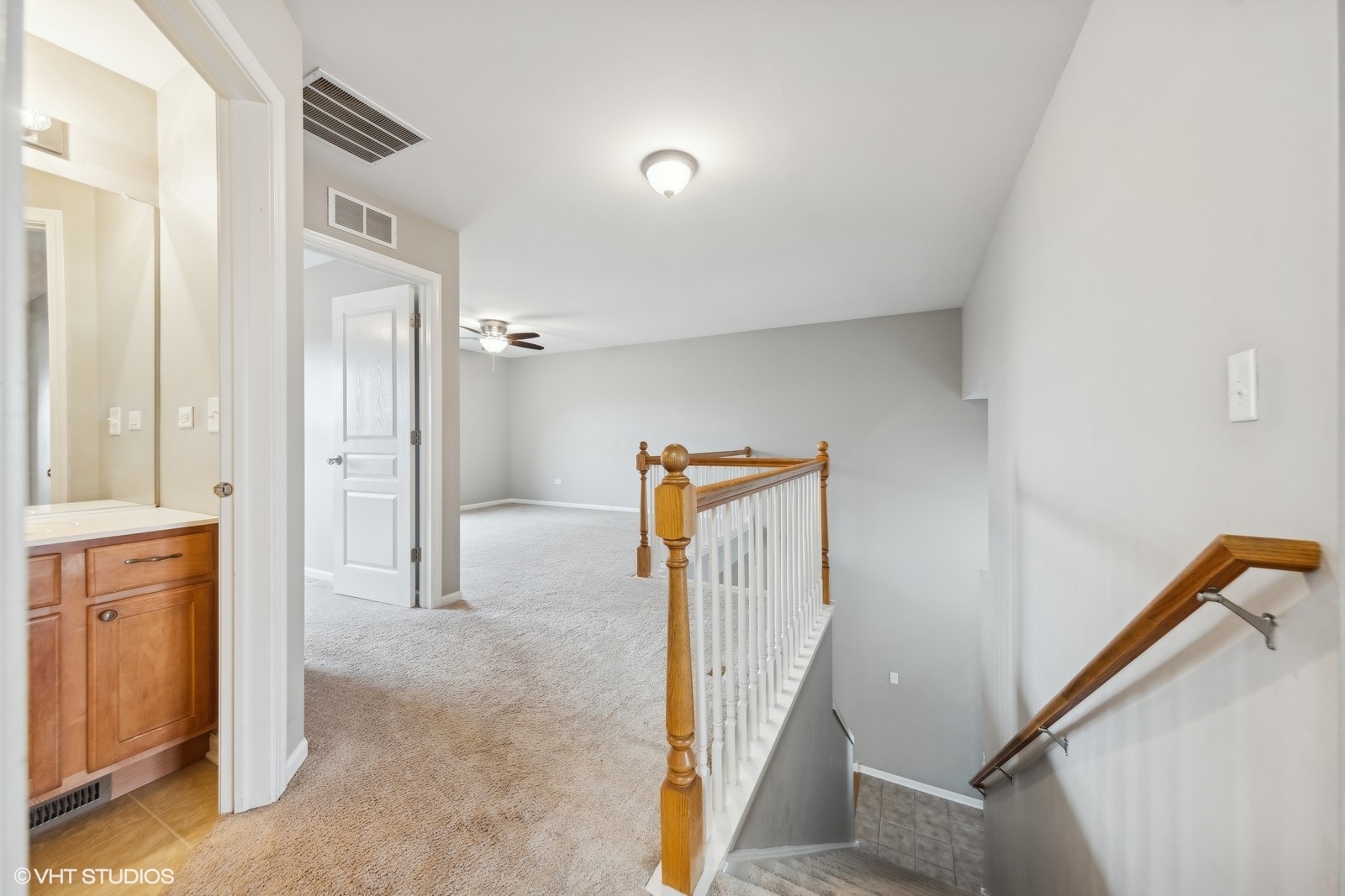 16808 Locust Lane Lockport, IL 60441 - Photo 10 of 20 a view of a hallway with closet