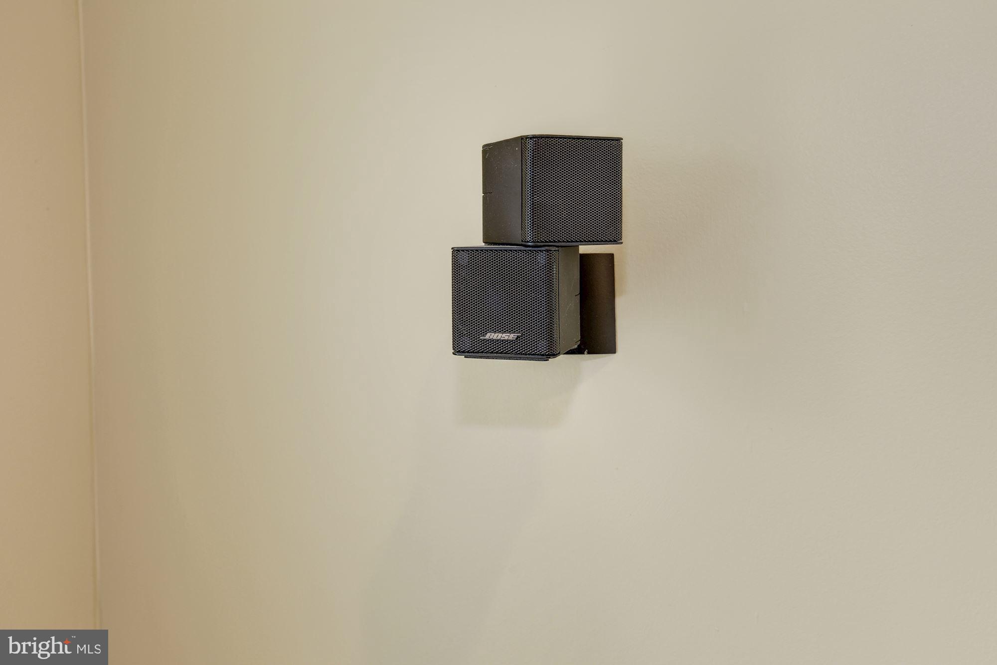 18815 Severn Road Gaithersburg, MD 20879 - Photo 20 of 38 BOSE life style 35 stereo system built in w/jewel