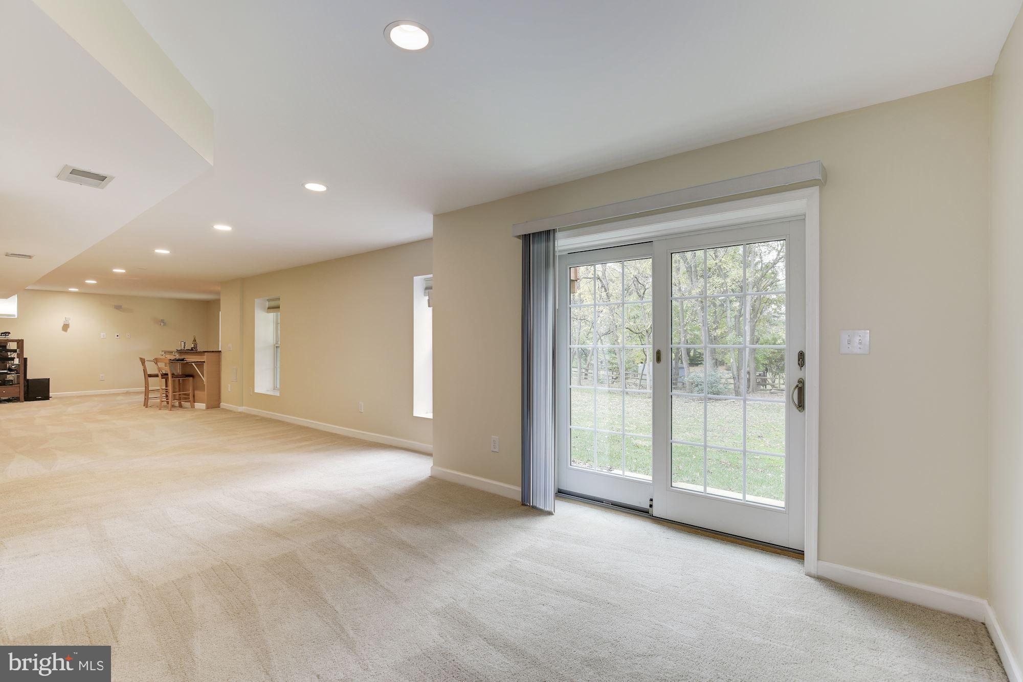 18815 Severn Road Gaithersburg, MD 20879 - Photo 31 of 38 Huge carpeted, lower level with walkout access
