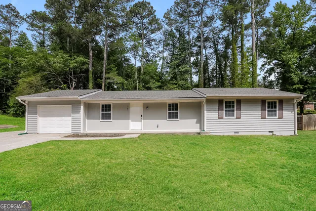 $1,565 | 1947 Valley Woods Drive, Riverdale, GA 30296