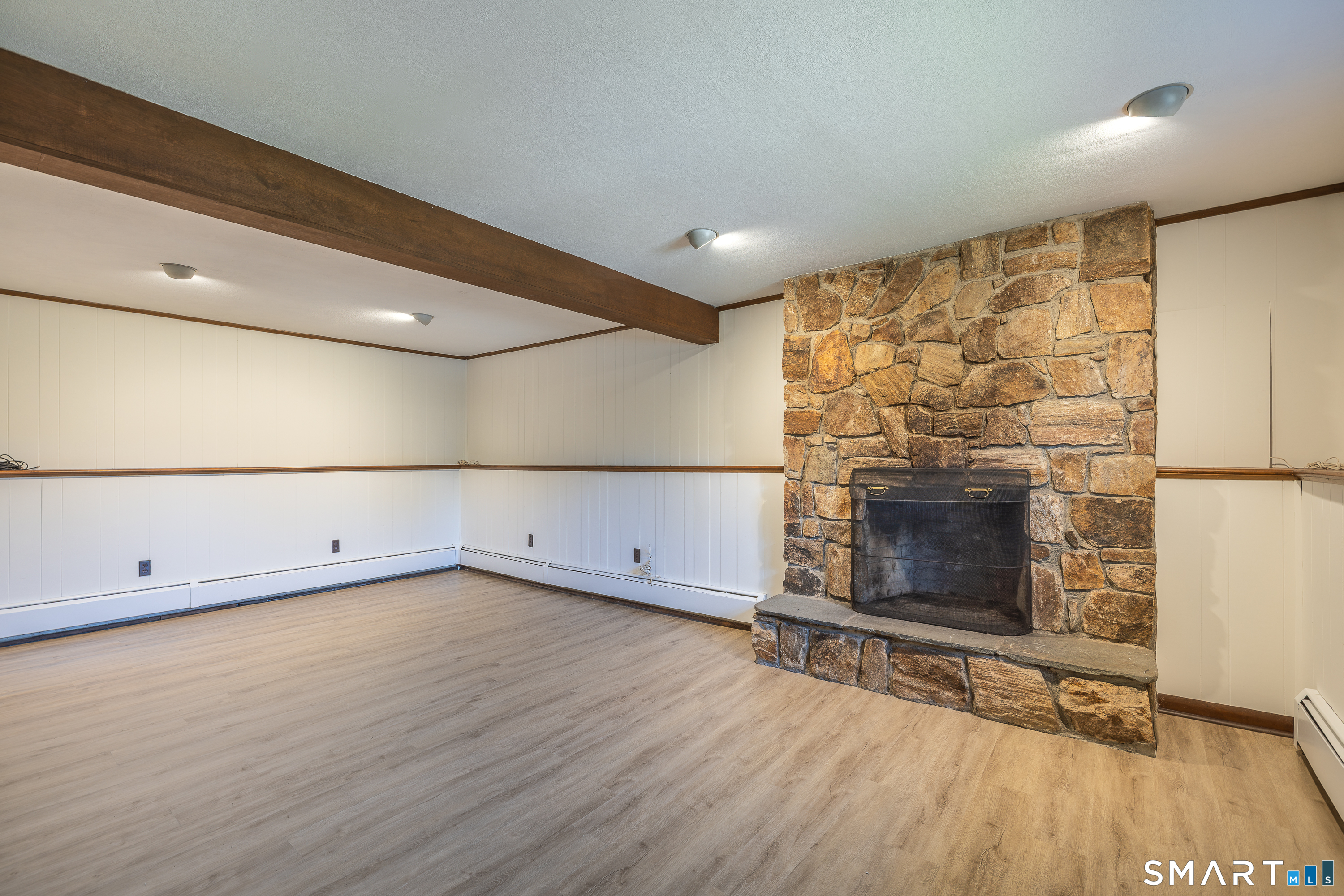 121 Longfellow Road Shelton, CT 06484 - Photo 22 of 37 Gallery Image 22