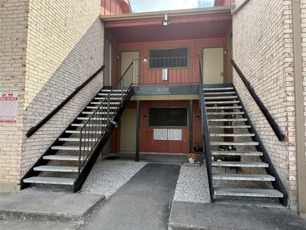 $745 | 8909 Parkfield Drive, Unit 102, Austin, TX 78758